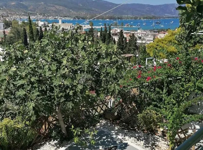 Studios Margaret, Poros Island